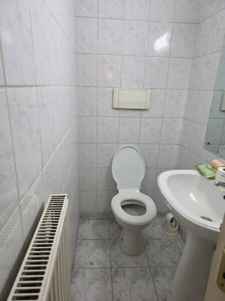 Piata Muncii, 5 minute metrou, chiar pe Decebal, bloc 1991, vedere mixta