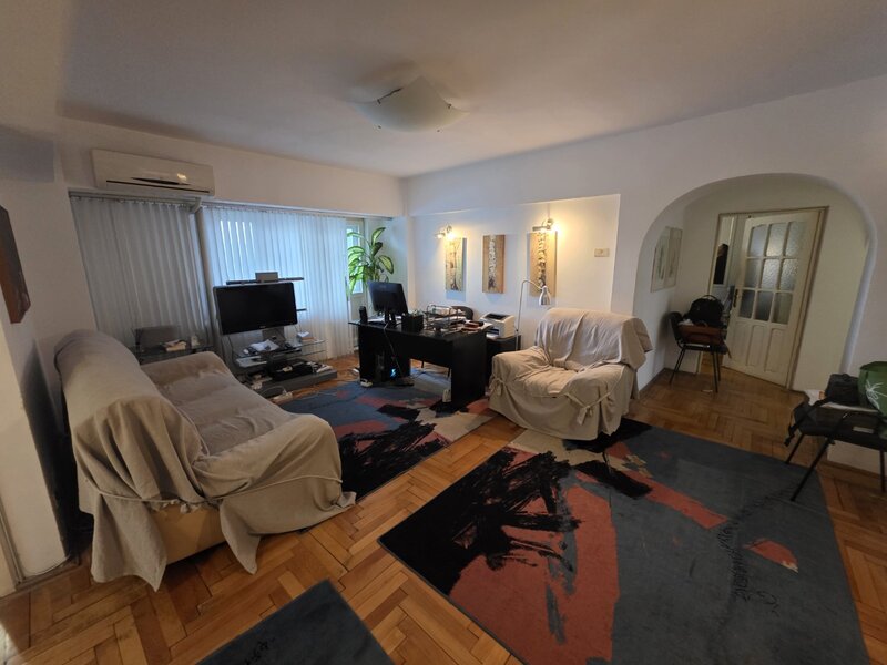 Piata Muncii, 5 minute metrou, chiar pe Decebal, bloc 1991, vedere mixta